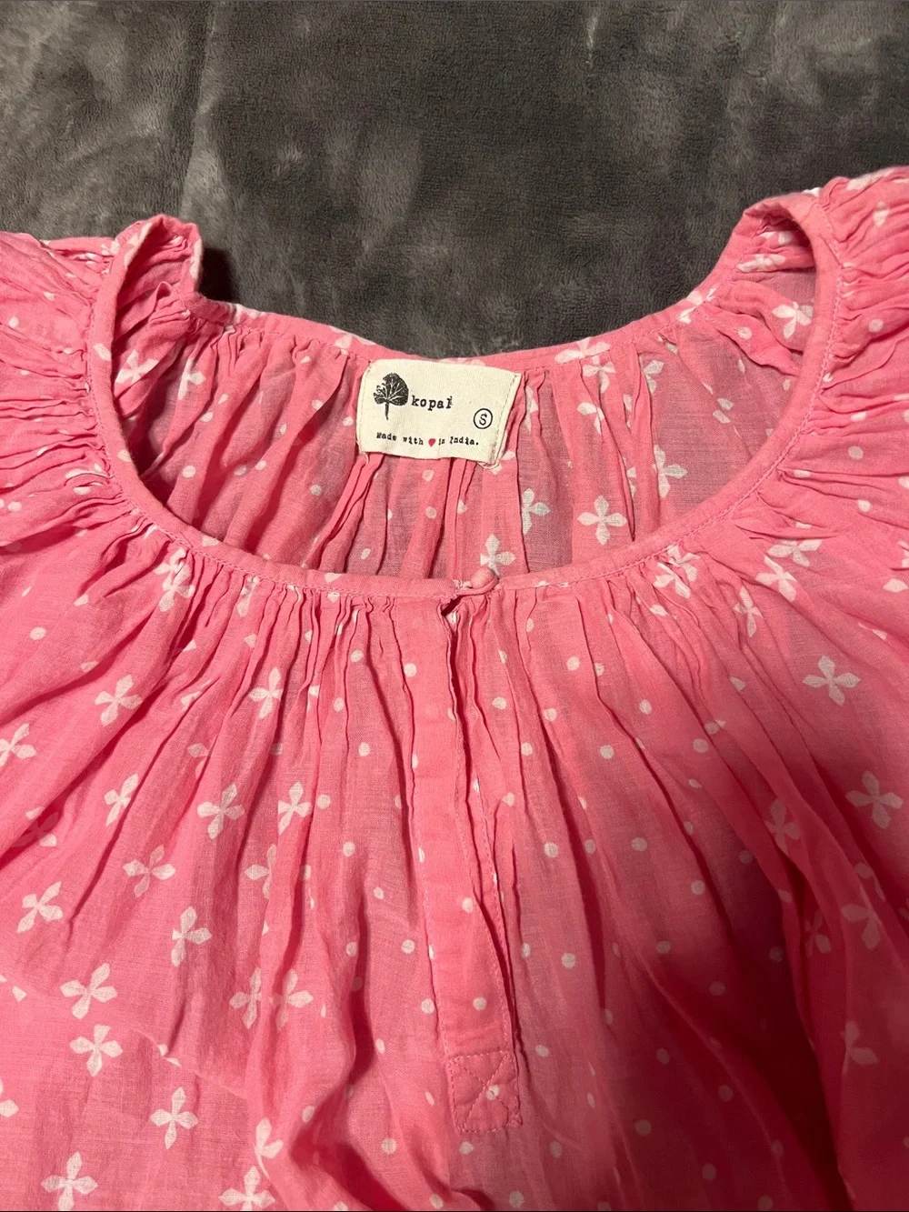 Anthropologie Pink 💯 CottonBalloon-Sleeve Peasant Top White Floral Dots.  Size S